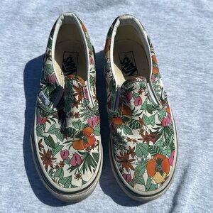 Vans Youth Size 2 Slip On Canvas